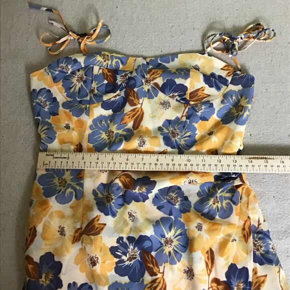 Micas Women floral Dress Sz. Med (Runs Small) NWT Side Split Tie Shoulde… - Picture 7 of 9